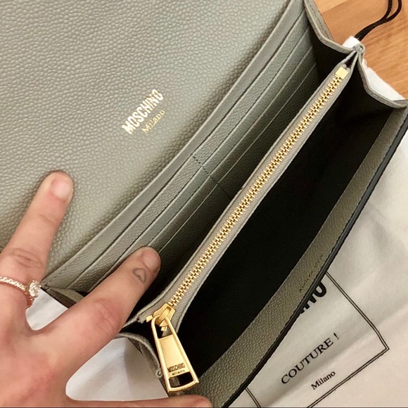 Moschino Gold Letter Logo Wallet - Picture 4 of 4